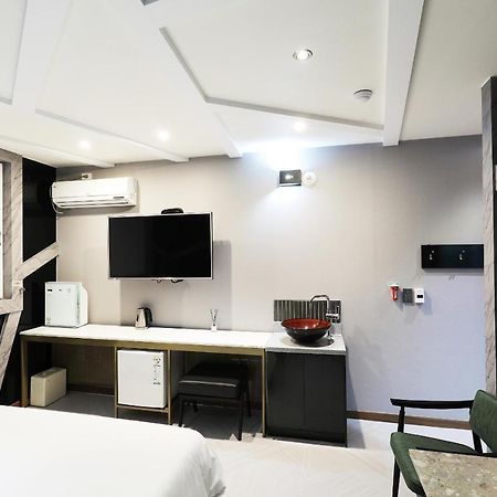 Bellino Hotel Буан Екстериор снимка