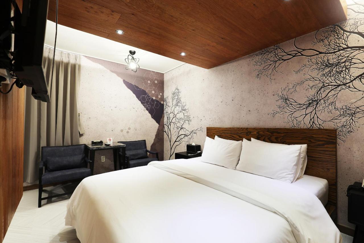 Bellino Hotel Буан Екстериор снимка