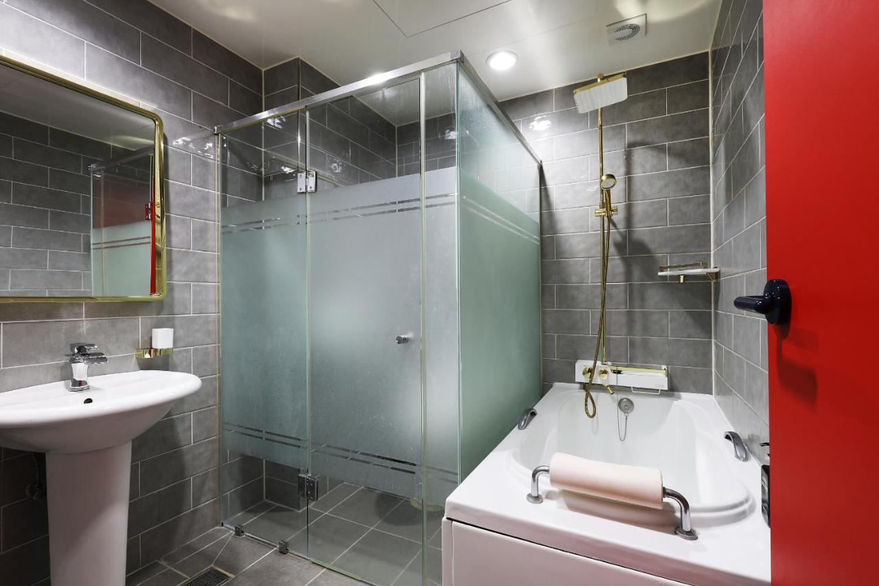 Bellino Hotel Буан Екстериор снимка