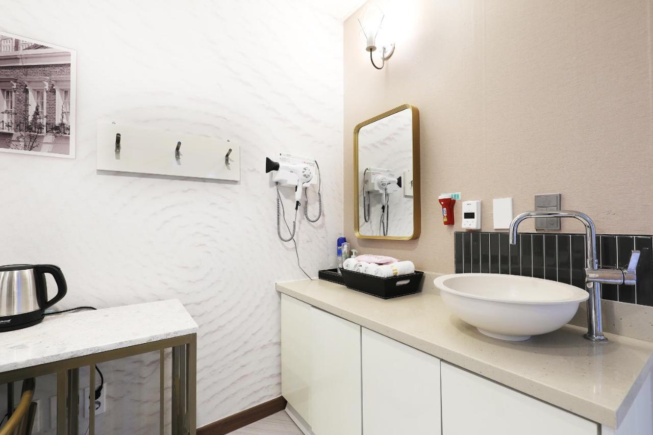 Bellino Hotel Буан Екстериор снимка
