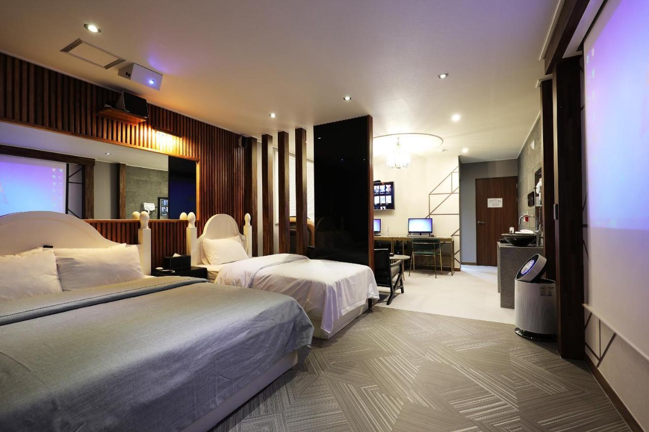 Bellino Hotel Буан Екстериор снимка